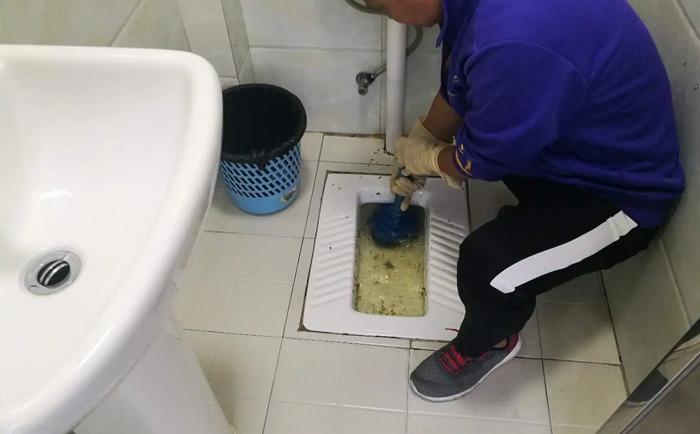 路桥疏通蹲坑
